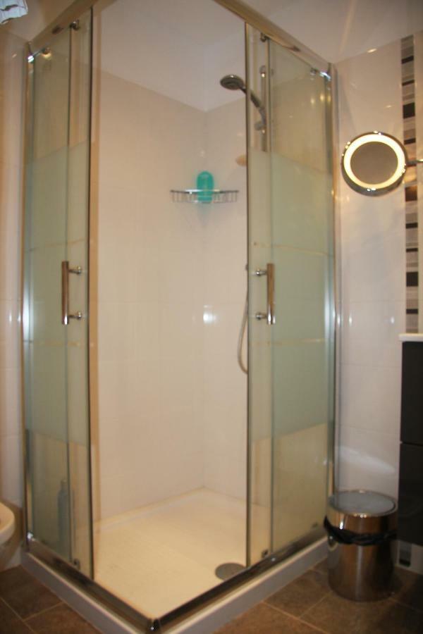 Very Central With Terrace Apartment Nice